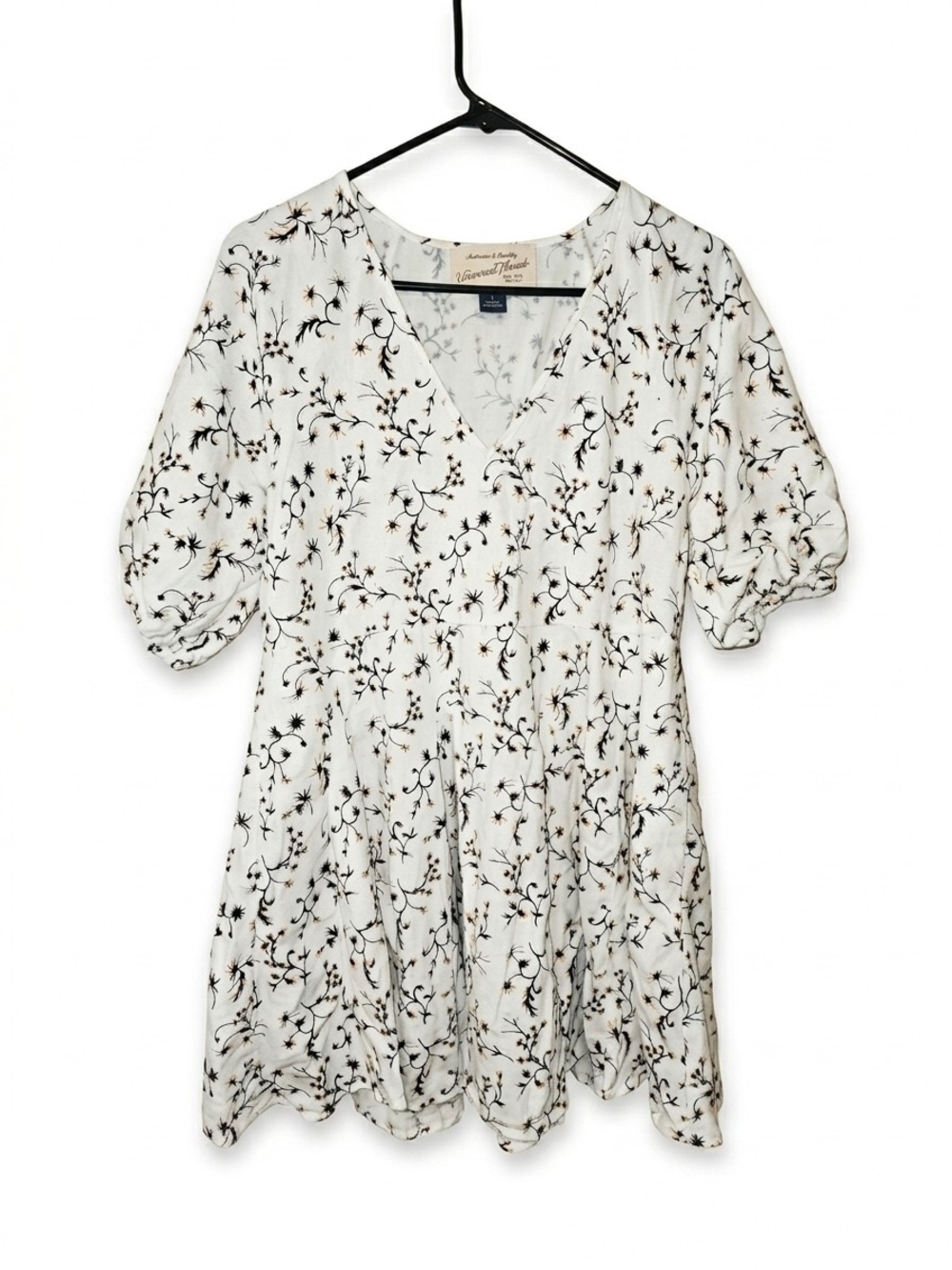 Universal Thread Cream Floral V-Neck Midi Dress SZ M